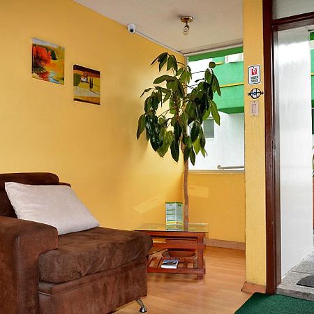 Hostal Terra 2 - El Condado Quito Eksteriør billede