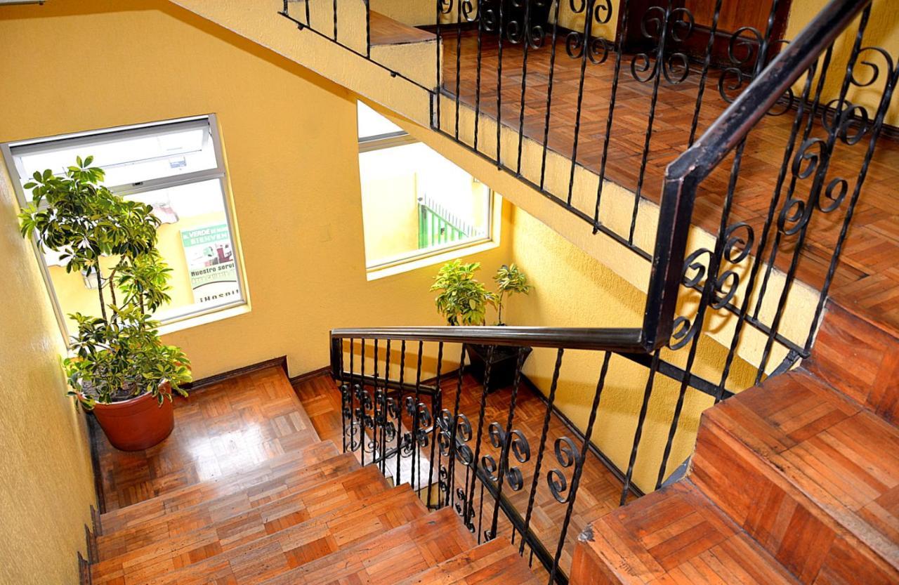 Hostal Terra 2 - El Condado Quito Eksteriør billede